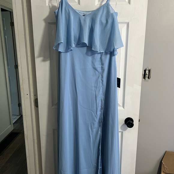 Lulu’s Light Blue Cold-Shoulder Maxi Dress - Picture 4 of 5